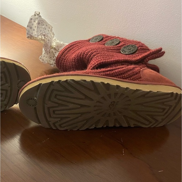 UGG Sweater Boots - Picture 6 of 7